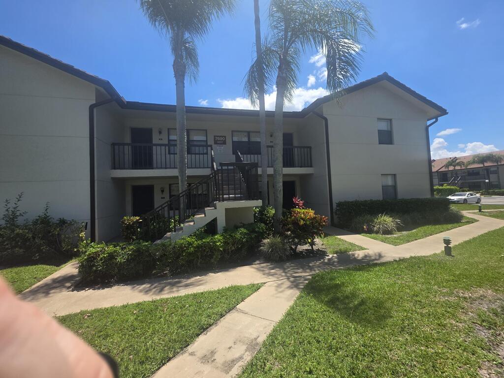 7690 Tahiti Lane, Lake Worth, FL 33467
