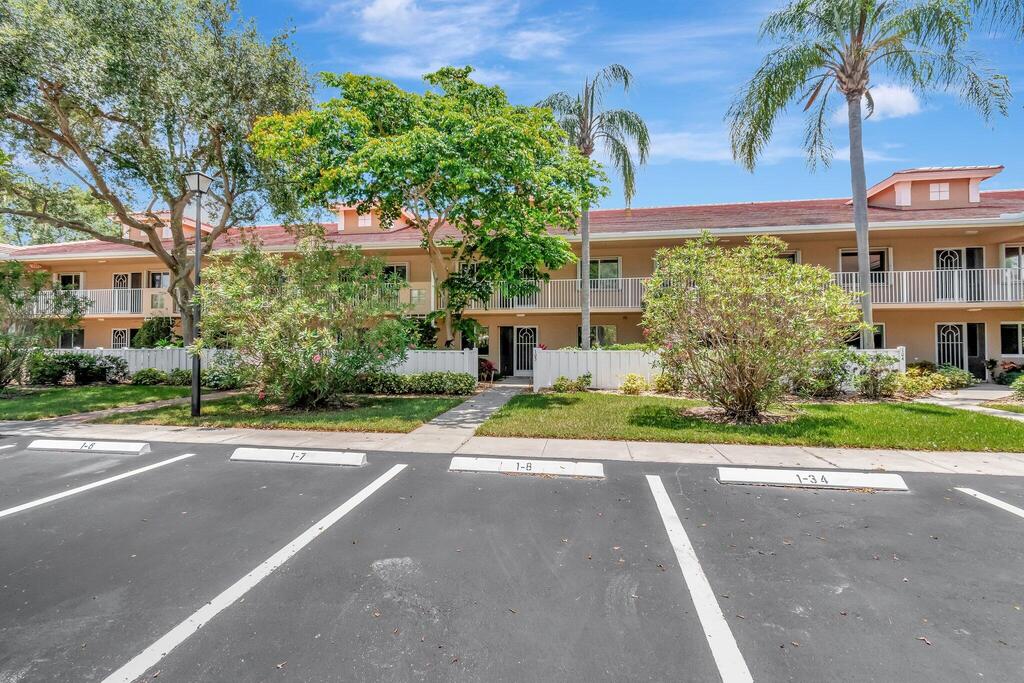 5876 Regal Glen Drive, Boynton Beach, FL 33437