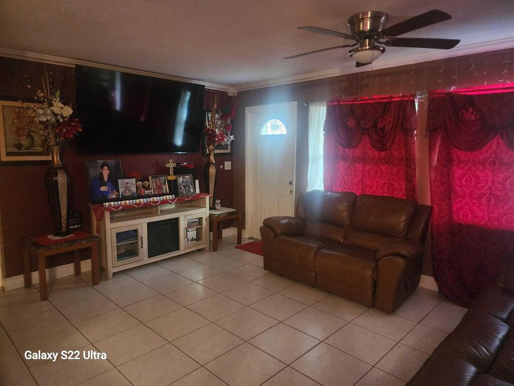 1441 Central Street, Lantana, FL 33462