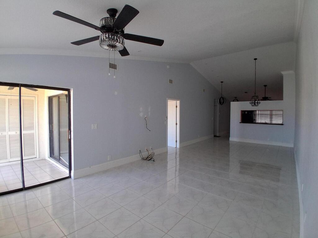 7590 Tahiti 204 Lane, Lake Worth, FL 33467