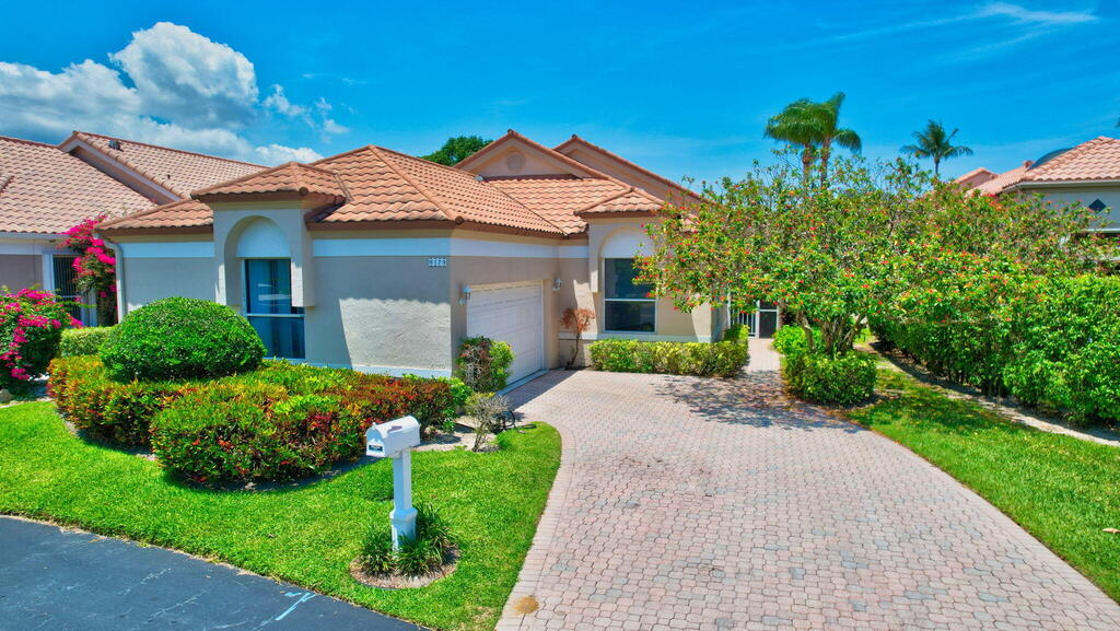 6179 Evian Place, Boynton Beach, FL 33437