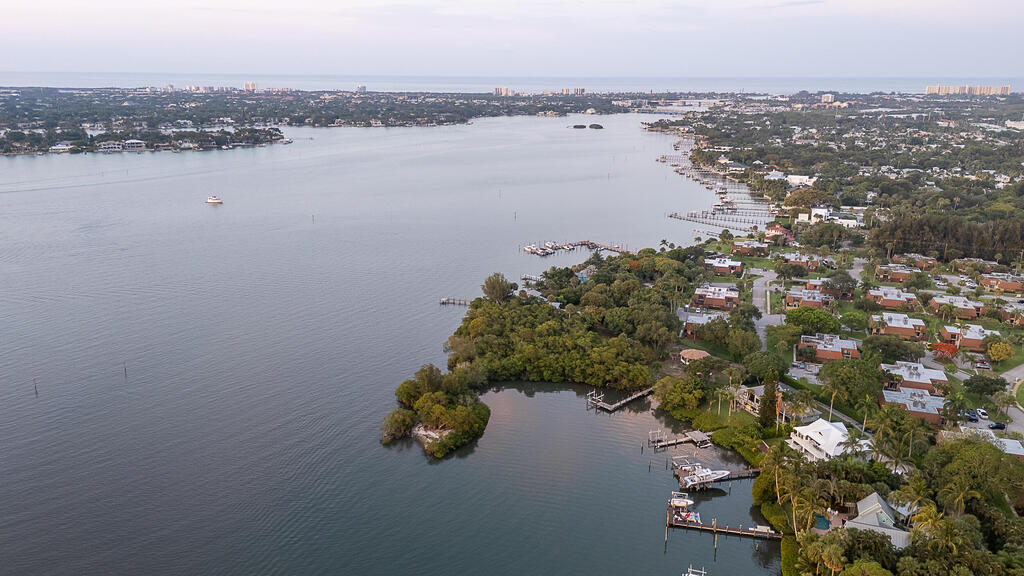 18189 49th Terrace, Jupiter, FL 33458