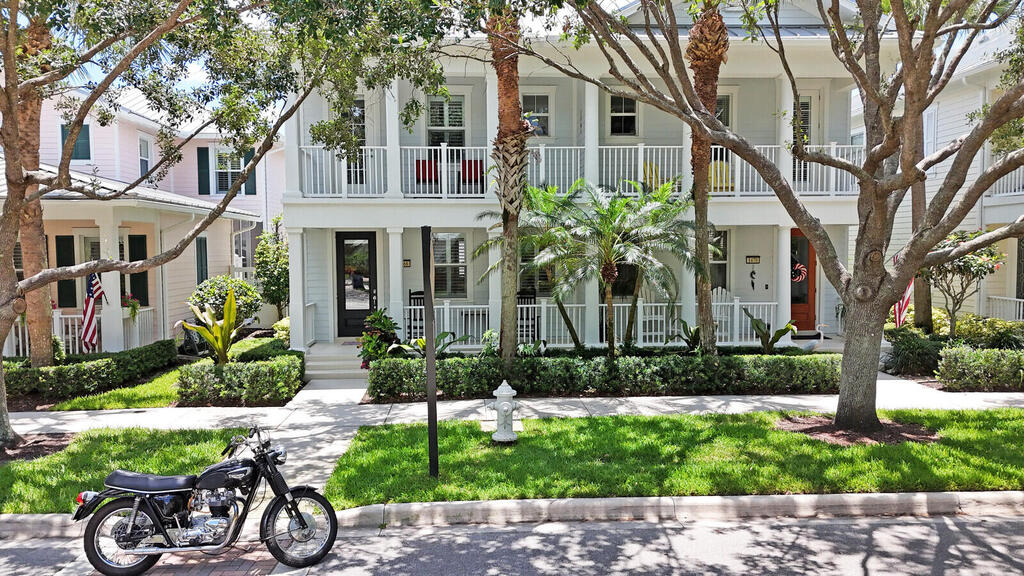 1466 Sunshine Drive, Jupiter, FL 33458