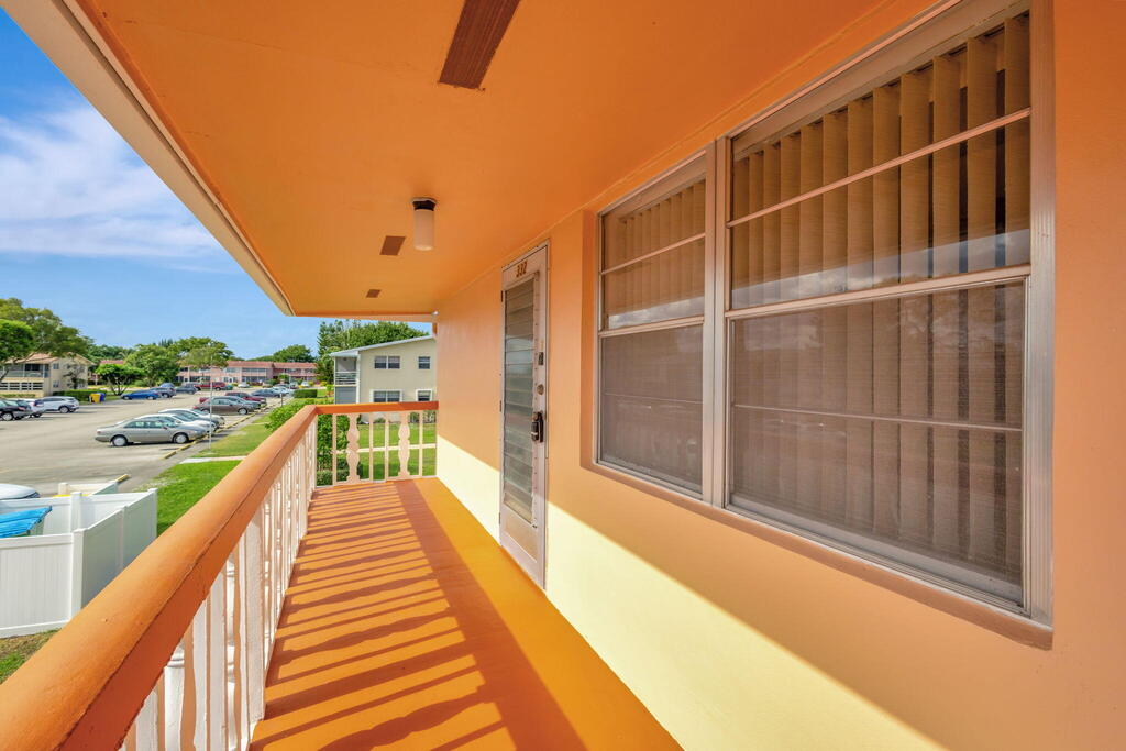 332 Sheffield , West Palm Beach, FL 33417