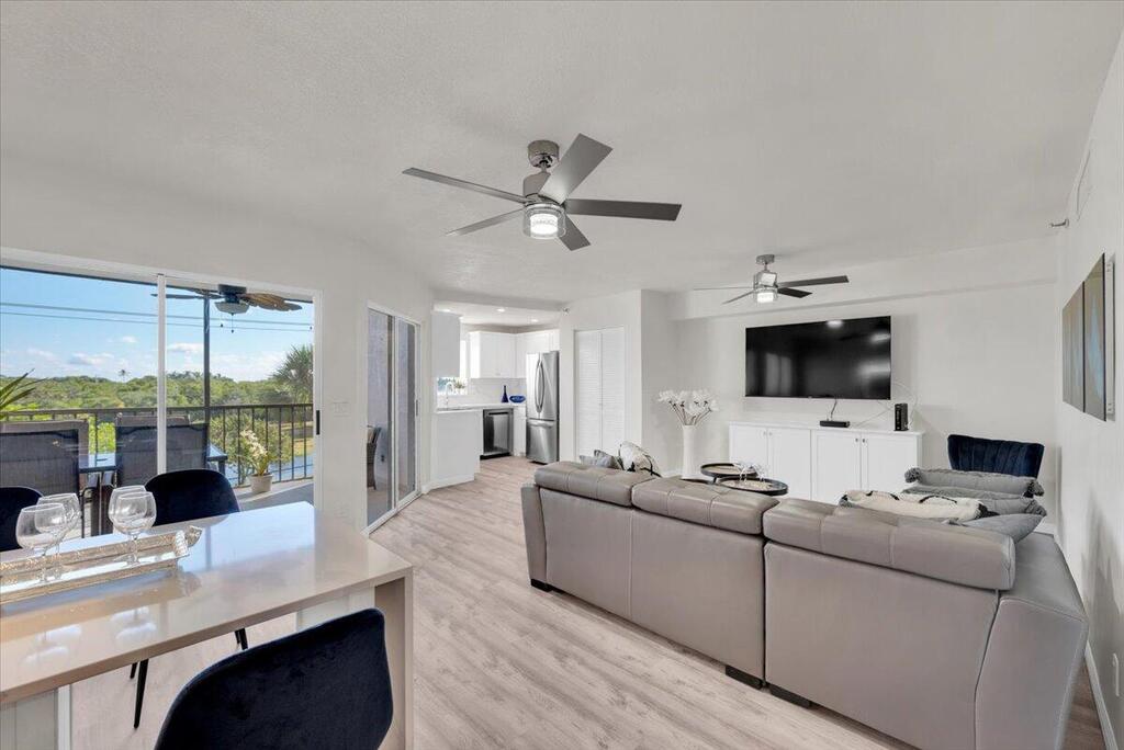 275 Palm Avenue, Jupiter, FL 33477