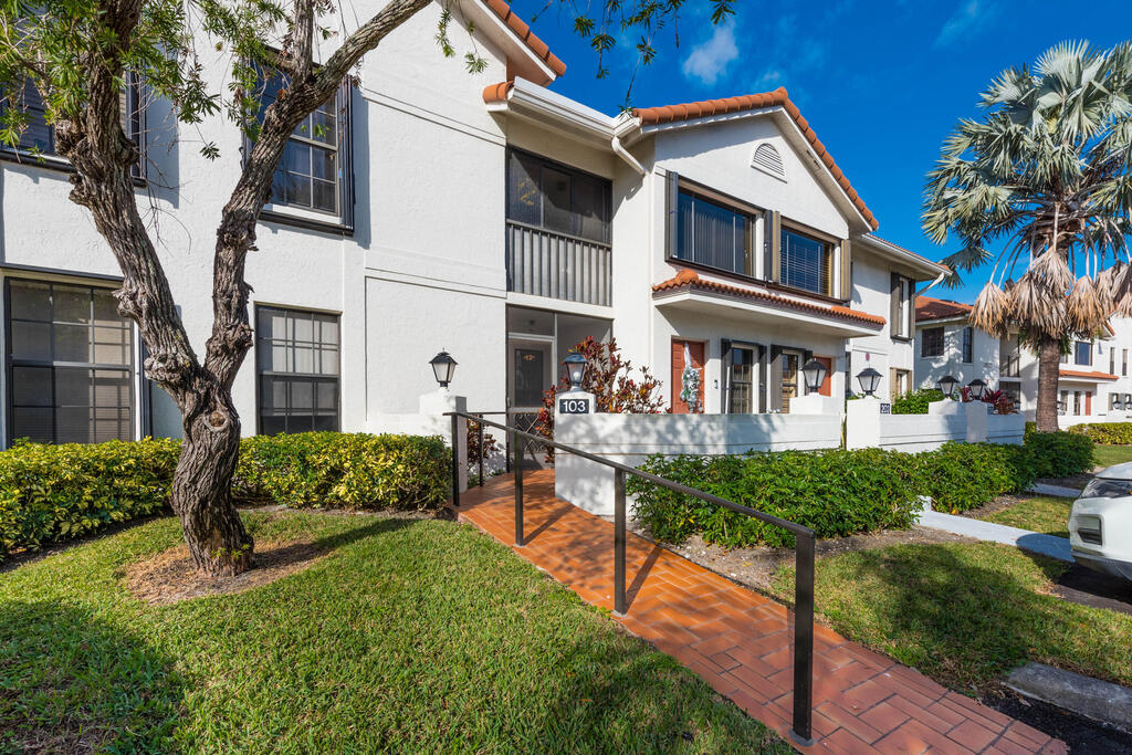 9717 Sills Drive, Boynton Beach, FL 33437