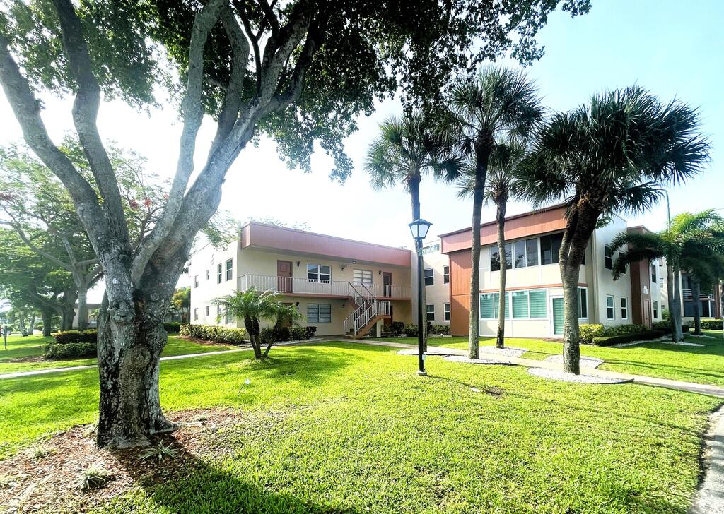 222 Piedmont , Delray Beach, FL 33484