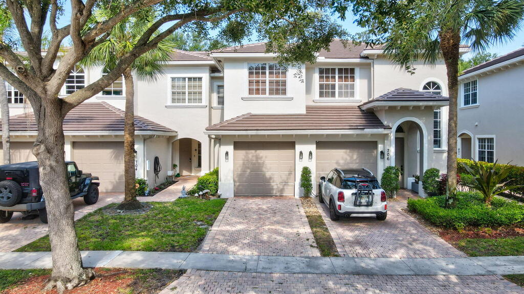 6365 Bella Circle, Boynton Beach, FL 33437