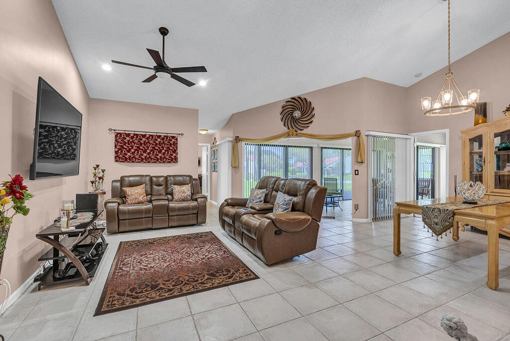 5830 Parkwalk Circle, Boynton Beach, FL 33472