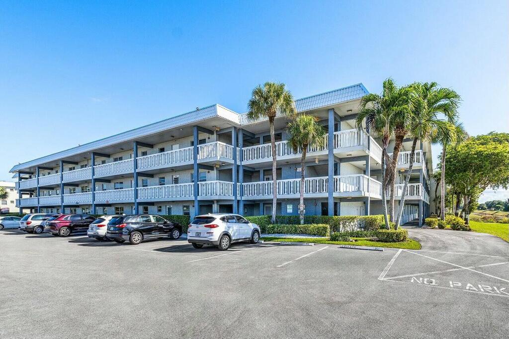 9880 Marina Boulevard, Boca Raton, FL 33428