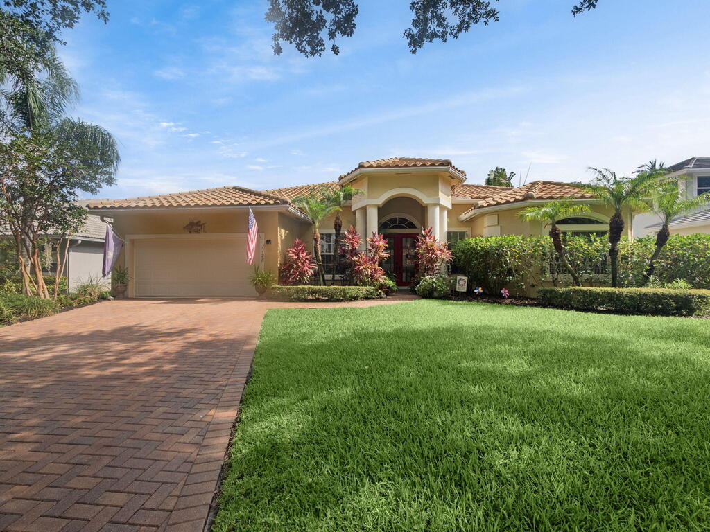 1128 Lakeshore Drive, Jupiter, FL 33458