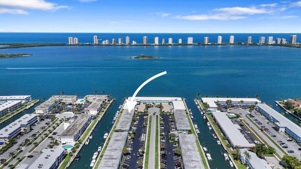 109 Wettaw Lane, North Palm Beach, FL 33408