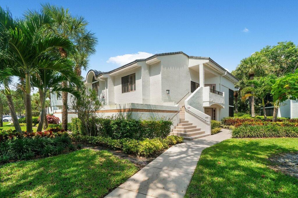 15321 Strathearn Drive, Delray Beach, FL 33446