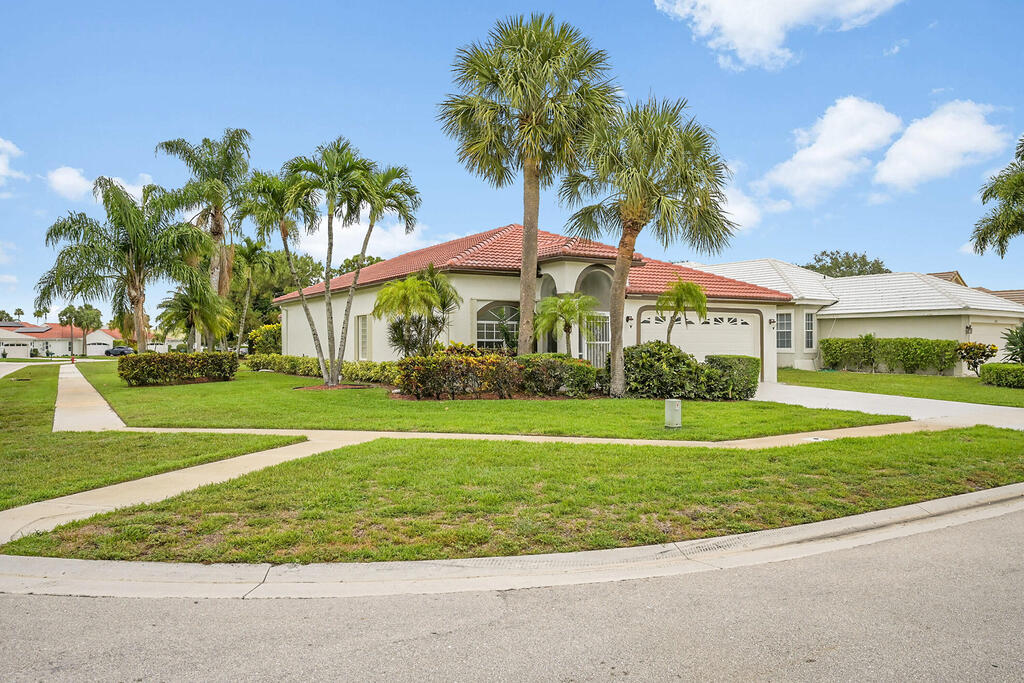 2615 Country Golf Drive, Wellington, FL 33414