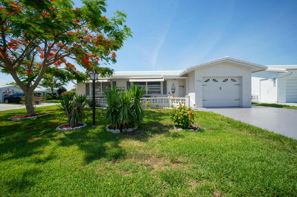 1902 16th Avenue, Boynton Beach, FL 33426