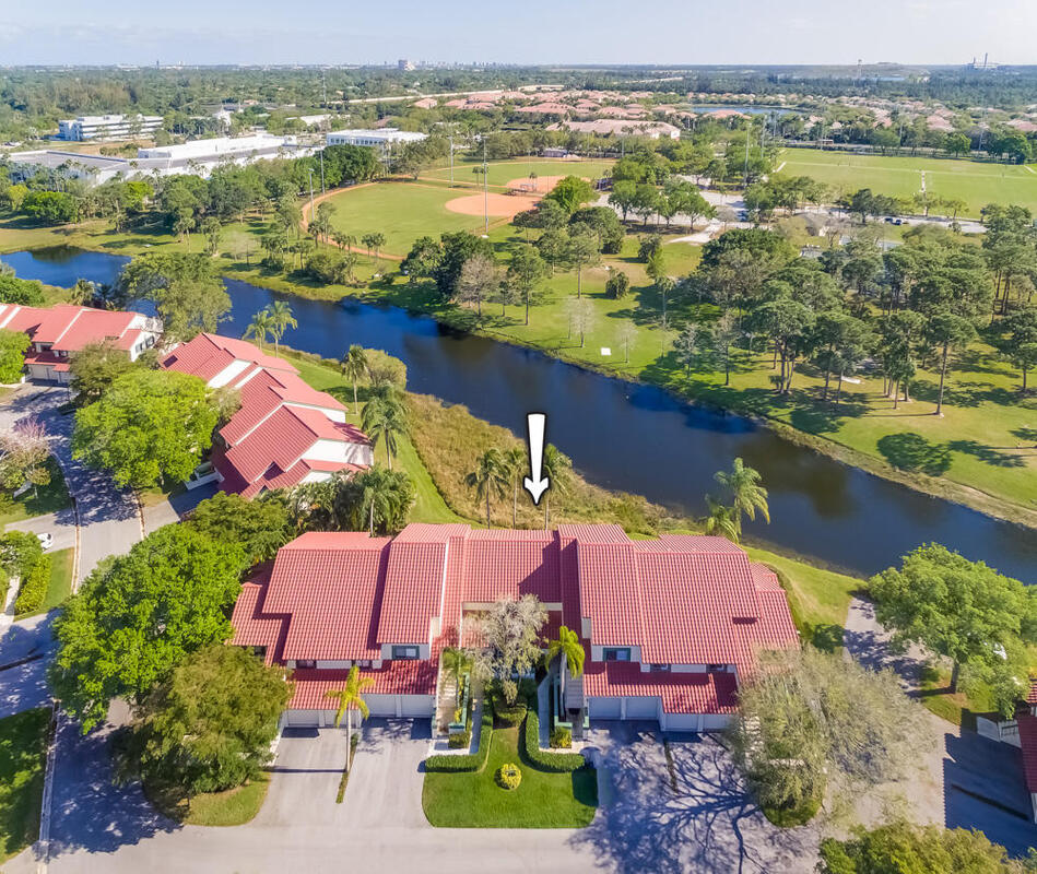 6 Lexington Lane, Palm Beach Gardens, FL 33418