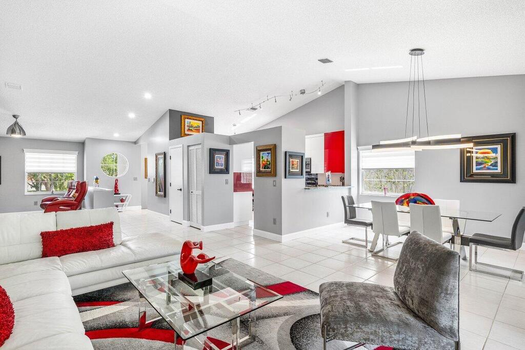 7685 Springwater Place, Boynton Beach, FL 33437