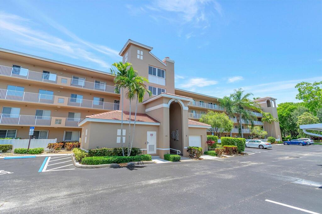 5746 Crystal Shores Drive, Boynton Beach, FL 33437