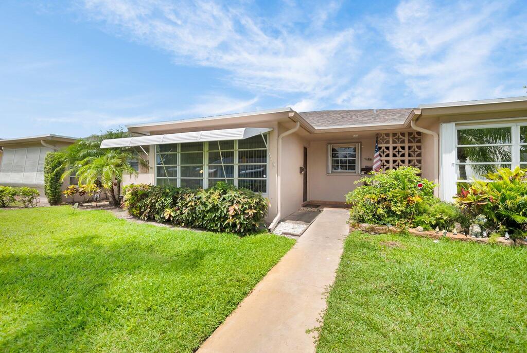 1250 Club Drive, Delray Beach, FL 33445
