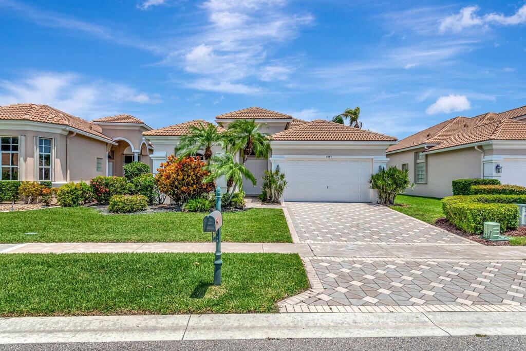 6943 Fairway Lakes Drive, Boynton Beach, FL 33472