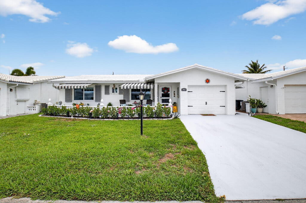 1909 17th Avenue, Boynton Beach, FL 33426