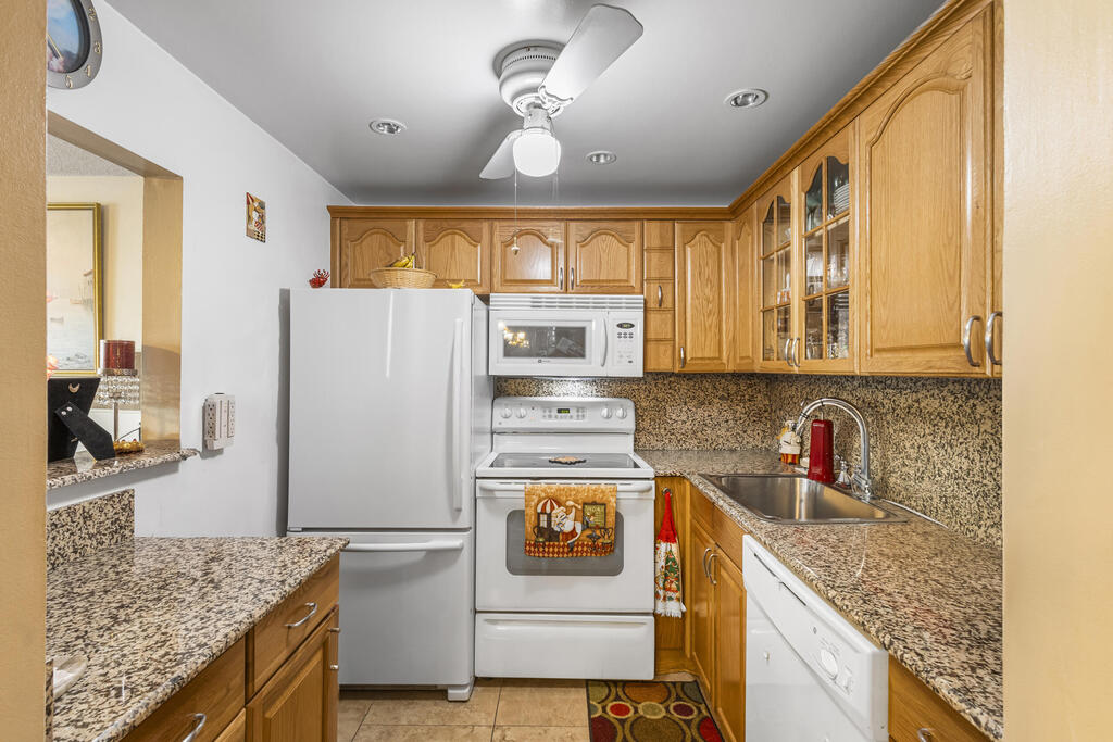 124 Southampton B , West Palm Beach, FL 33417