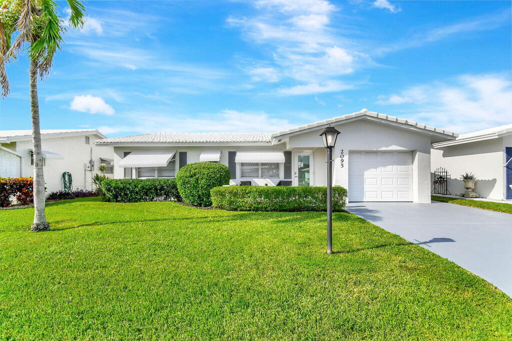 2095 14th Avenue, Boynton Beach, FL 33426