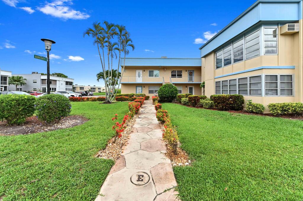 196 Burgundy , Delray Beach, FL 33484