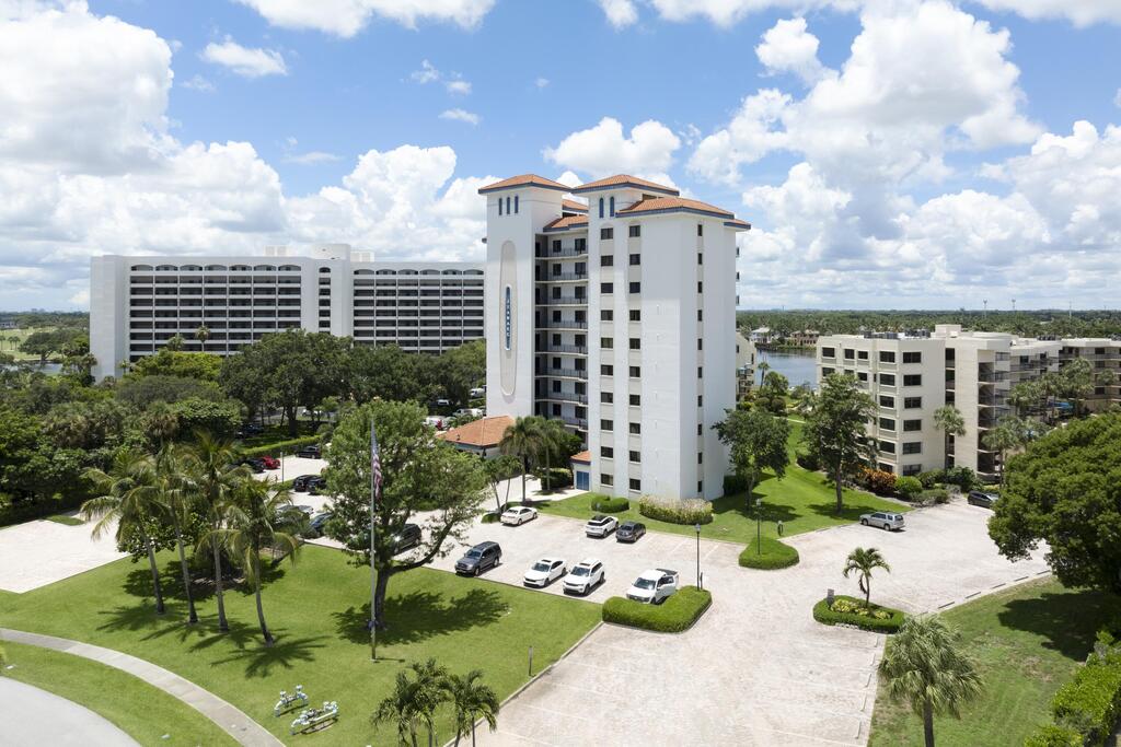 370 Golfview Road, North Palm Beach, FL 33408