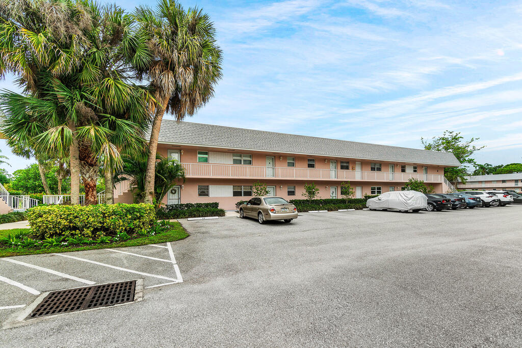 18081 Country Club Drive, Jupiter, FL 33469