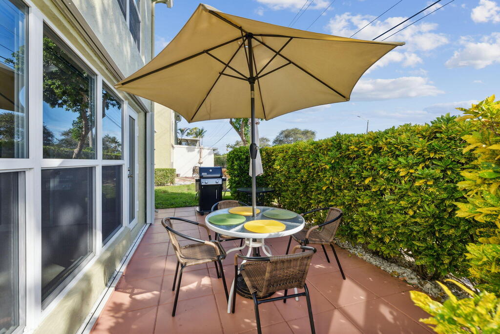 2520 Black Olive Boulevard, Delray Beach, FL 33445