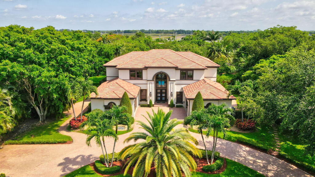 8218 Sawpine Road, Delray Beach, FL 33446