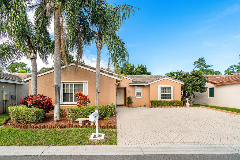 156 Caribe Court, Greenacres, FL 33413