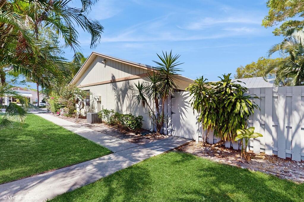 8912 Thumbwood Circle, Boynton Beach, FL 33436