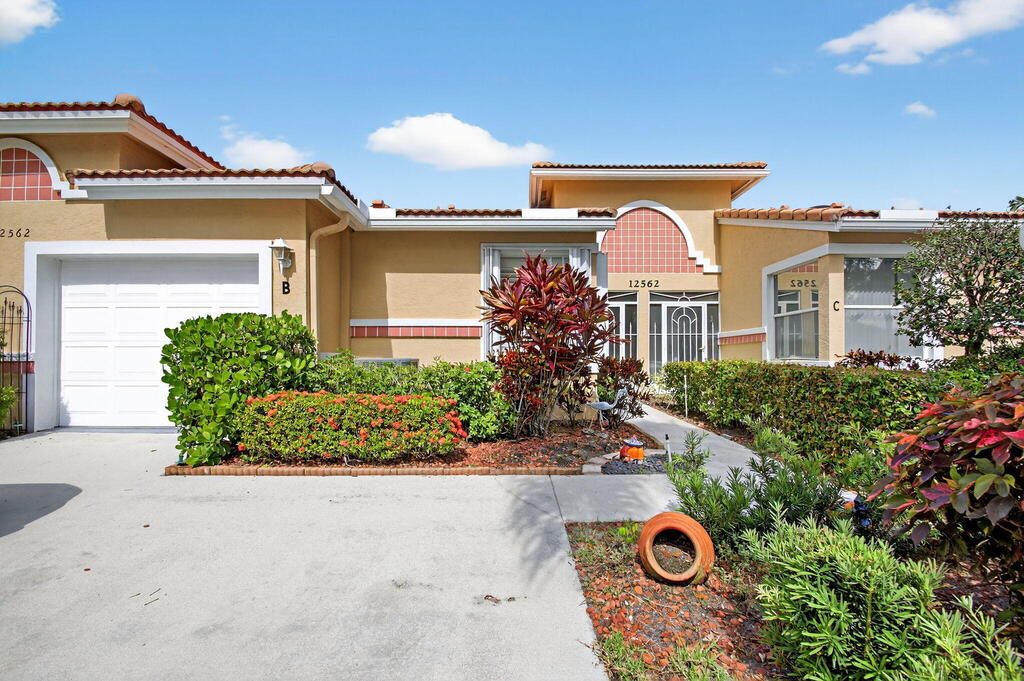 12562 Crystal Pointe Drive, Boynton Beach, FL 33437