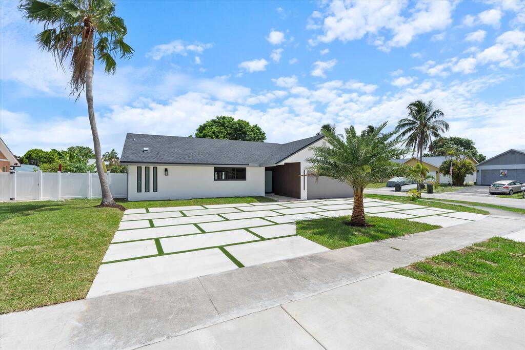 3701 8th Street, Delray Beach, FL 33445