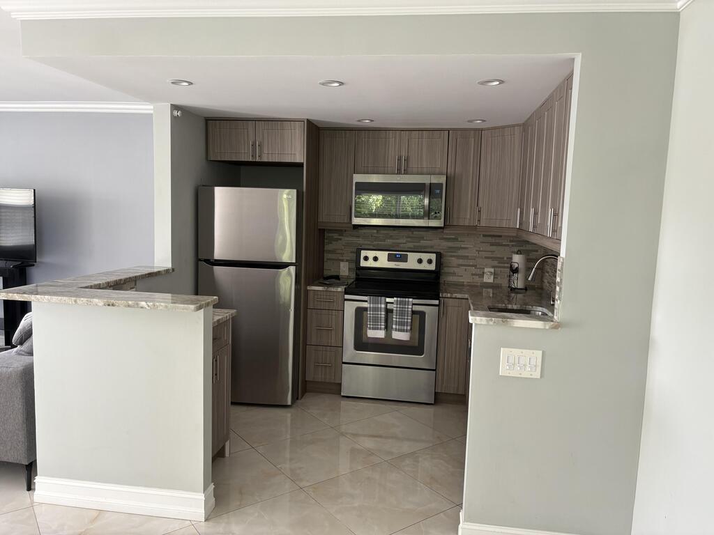 267 Monaco F , Delray Beach, FL 33446
