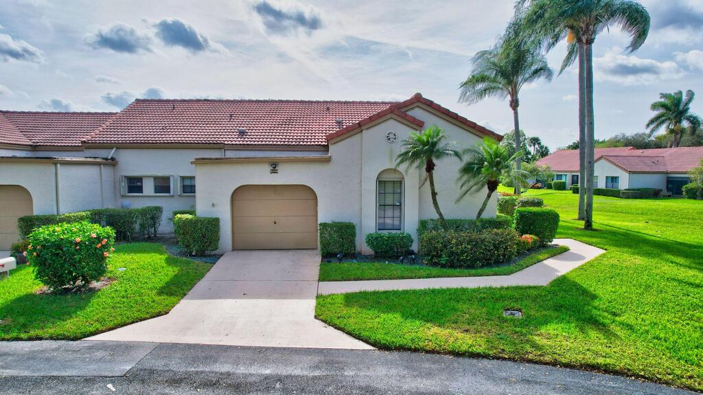5899 Parkwalk Circle, Boynton Beach, FL 33472