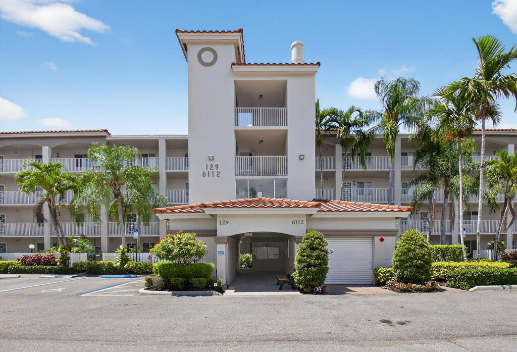 6112 Huntwick Terrace, Delray Beach, FL 33484