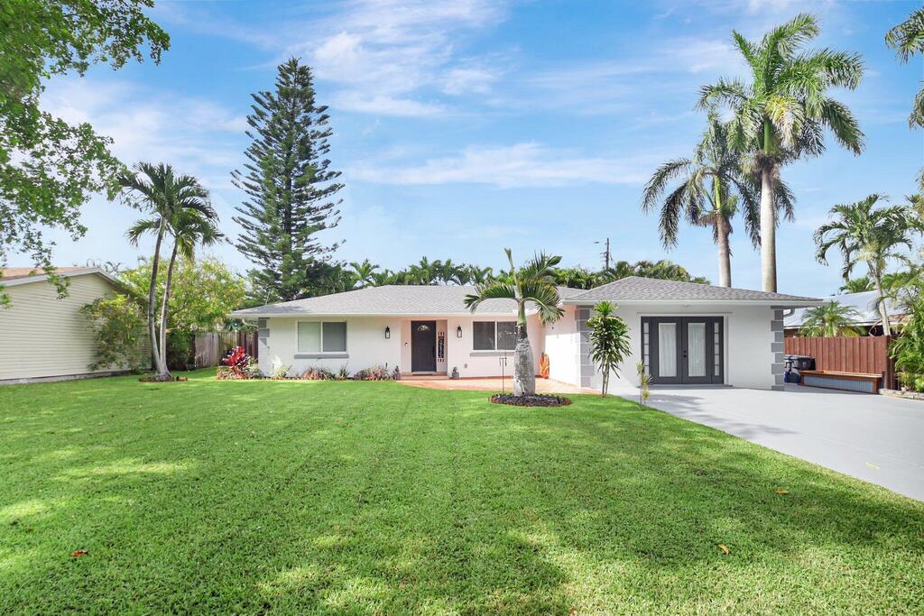 3374 Parade Place, Lake Worth, FL 33462