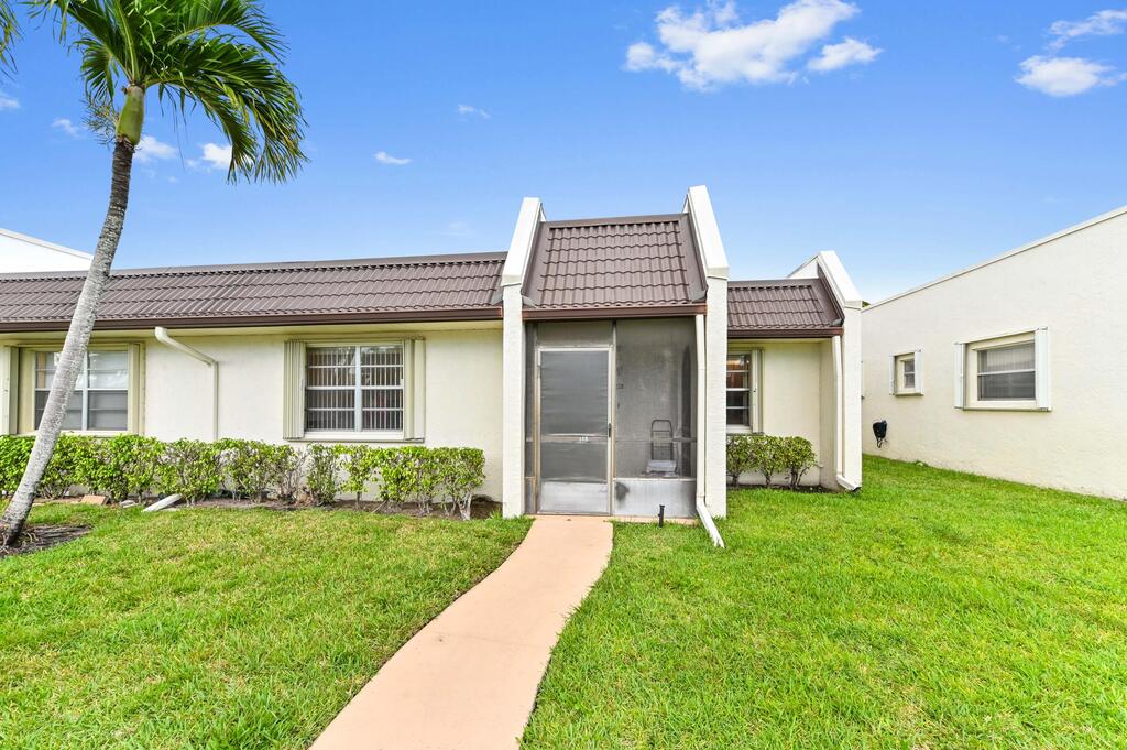 109 Lake Rebecca Drive, West Palm Beach, FL 33411