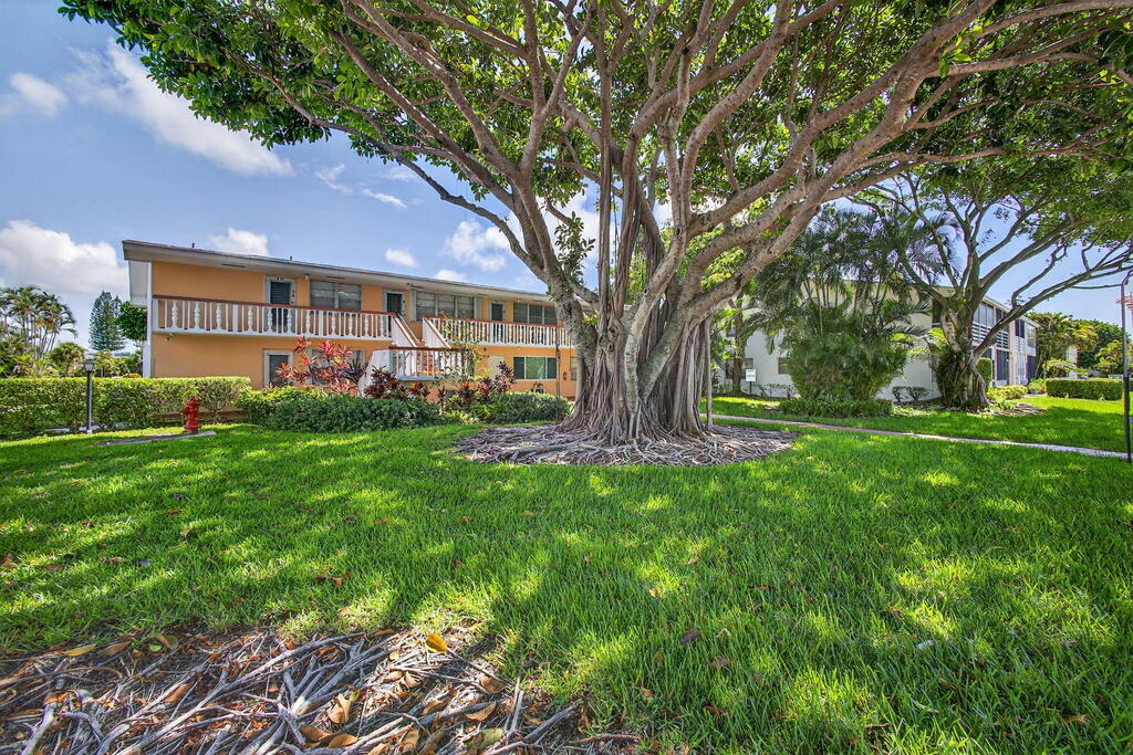 27 Andover B , West Palm Beach, FL 33417