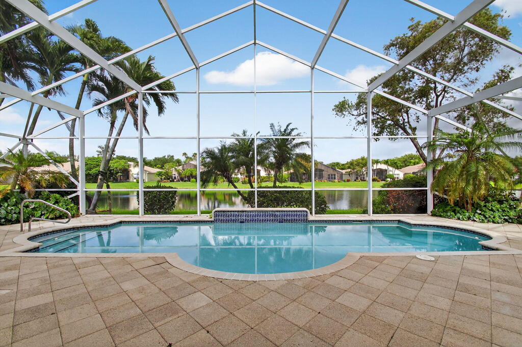13221 Alhambra Lake Circle, Delray Beach, FL 33446