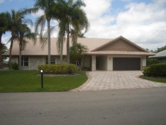24 Dunbar Road, Palm Beach Gardens, FL 33418
