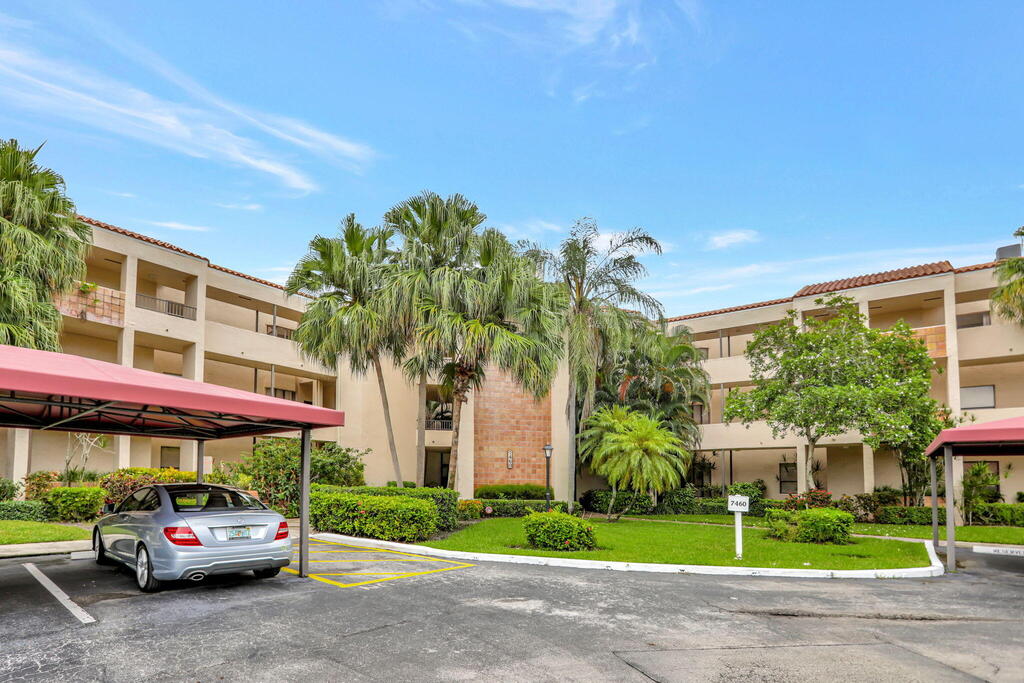 7460 La Paz Boulevard, Boca Raton, FL 33433