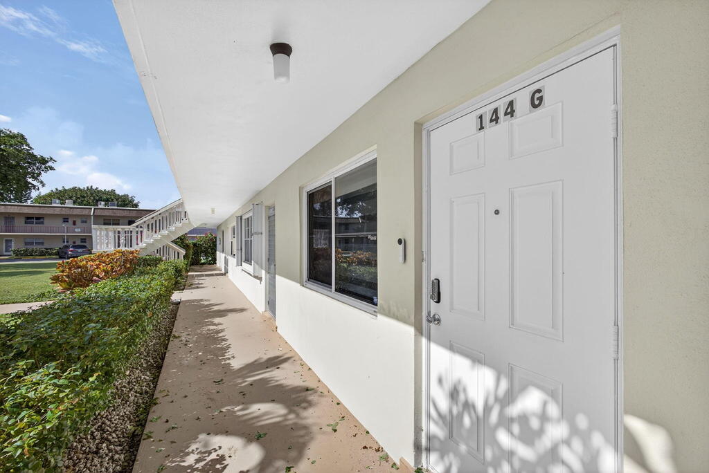 144 Dorchester G , West Palm Beach, FL 33417