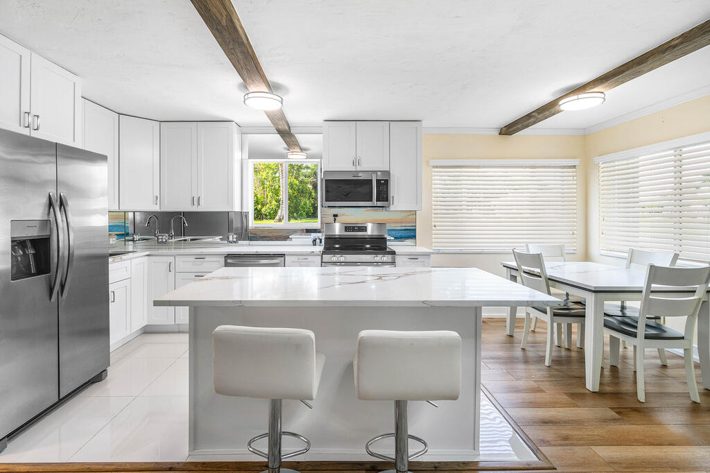 2020 Lake Osborne Drive, Lake Worth, FL 33461