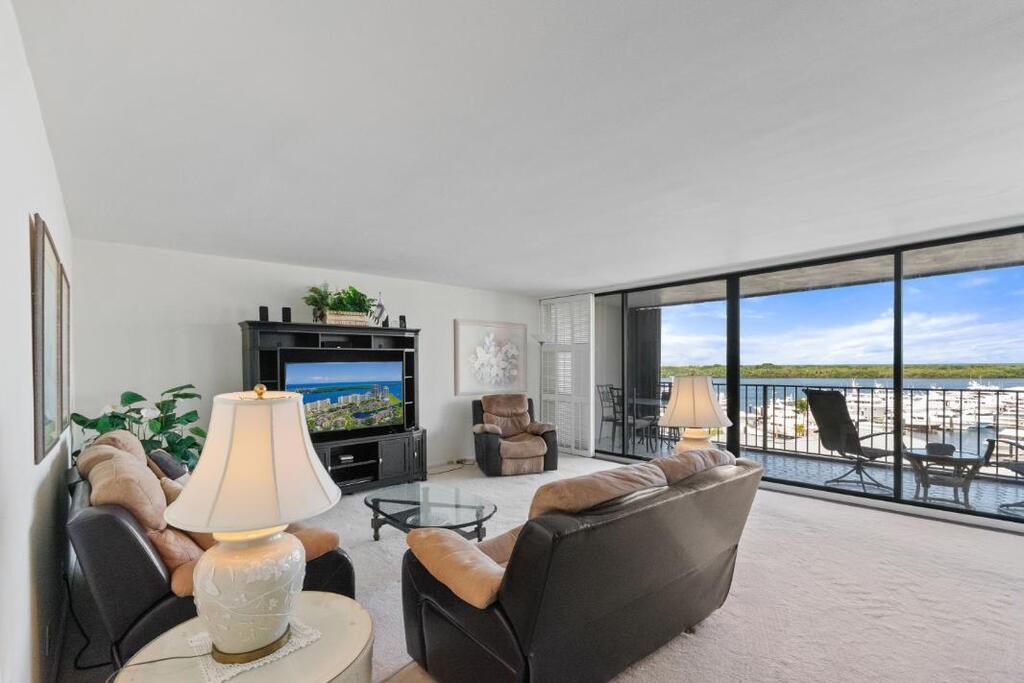 120 Lakeshore Drive, North Palm Beach, FL 33408