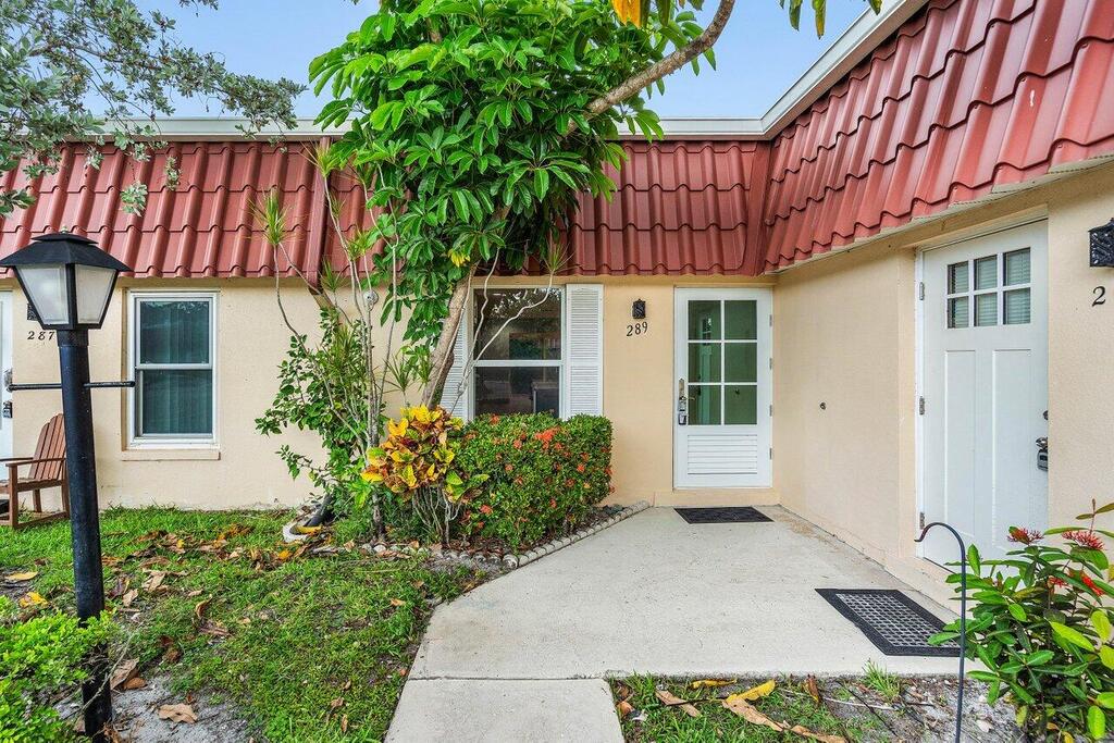 289 Cape Cod Circle, Lake Worth, FL 33467
