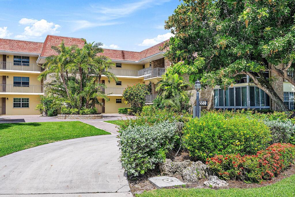 5560 Tamberlane Circle, Palm Beach Gardens, FL 33418